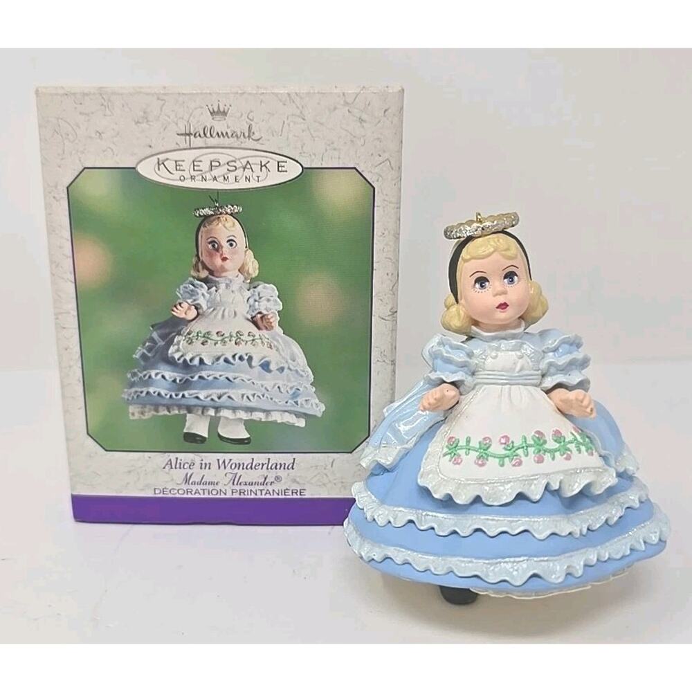 Hallmark Keepsake Ornament Madame‎ Alexander Alice in Wonderland 2000 U6